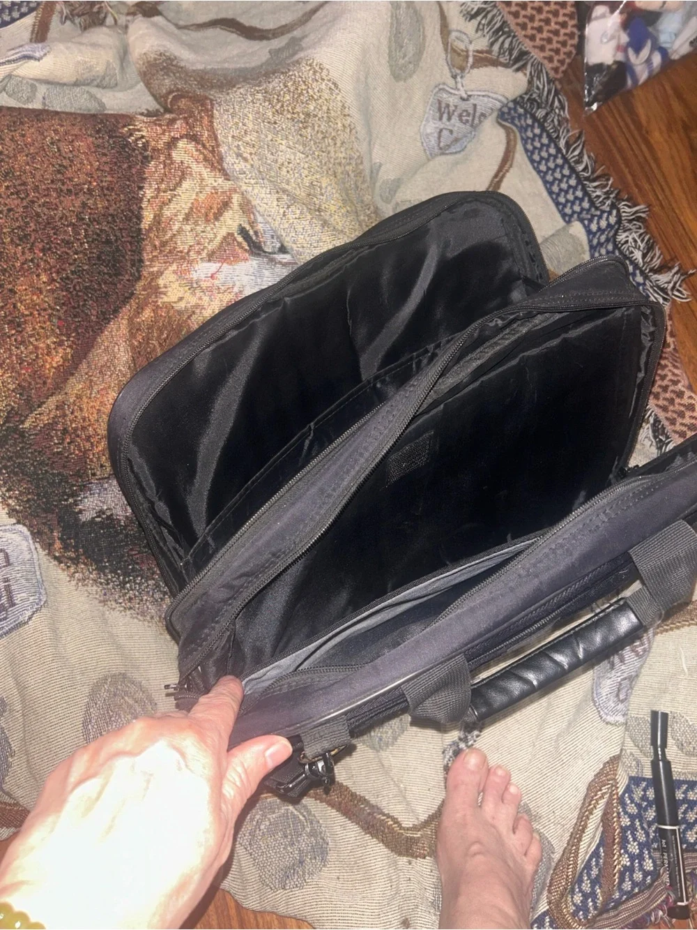 Targus Black Men's Laptop Briefcase with Padded Compartments